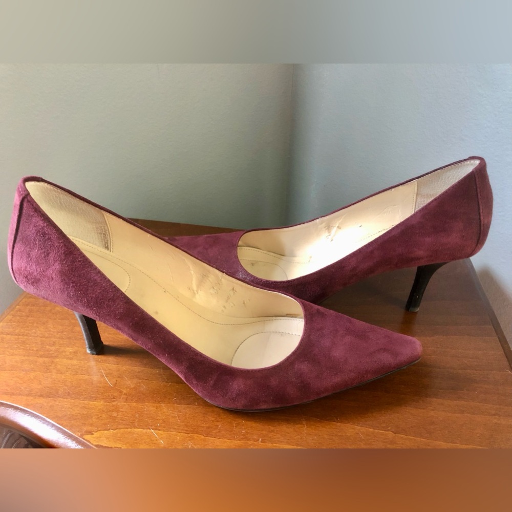 Ladies Size 10M Calvin Klein Dolly pumps in burgundy wine color